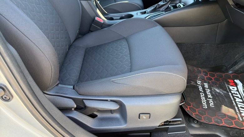 Toyota Corolla Petrol 1.8 VVT-i Hybrid Commercial Auto